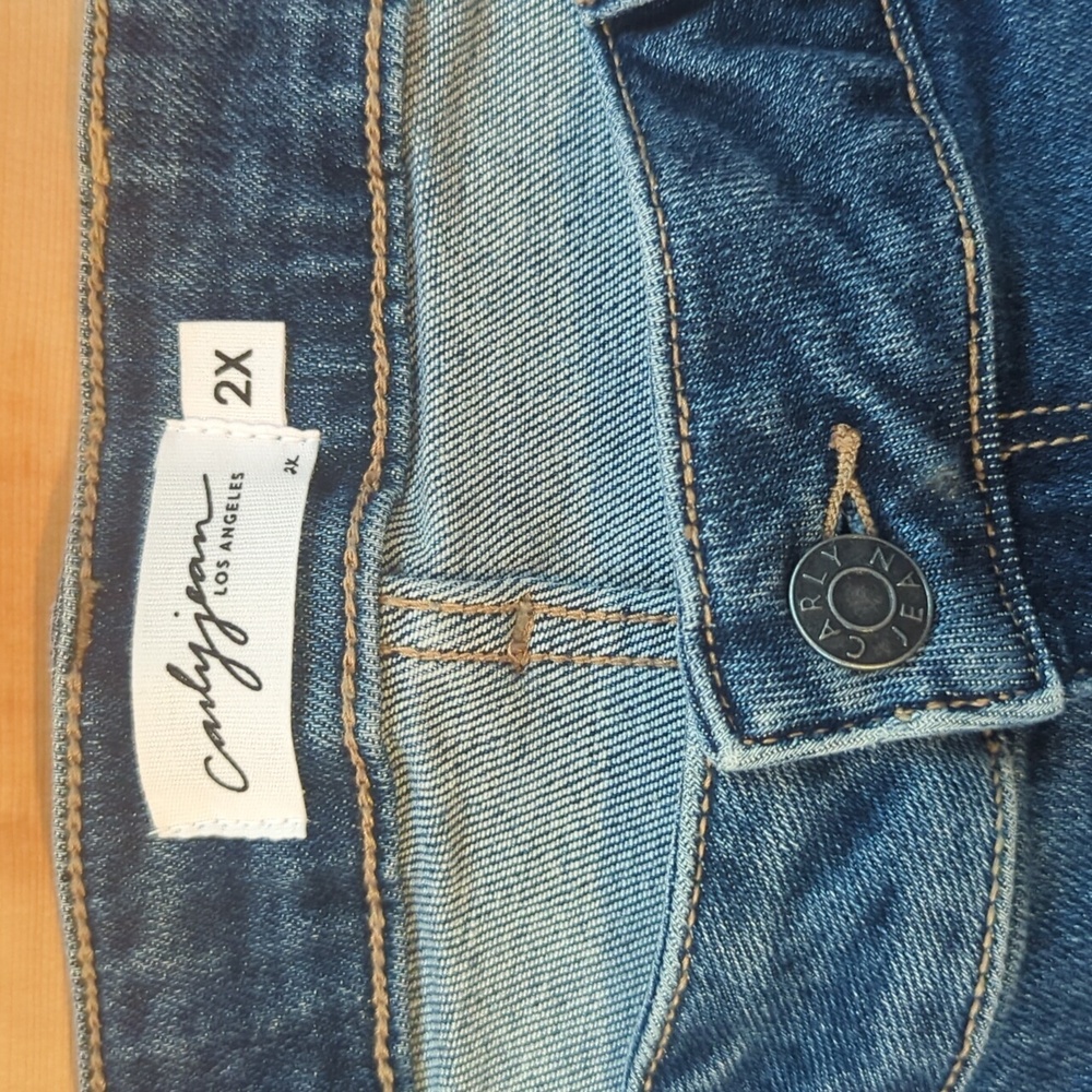 Carly Jean 2X Jeans